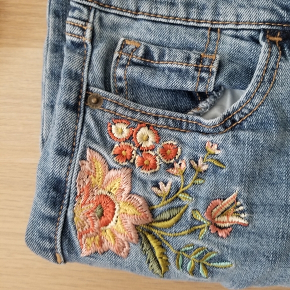 Jeans - Picture 6 of 8